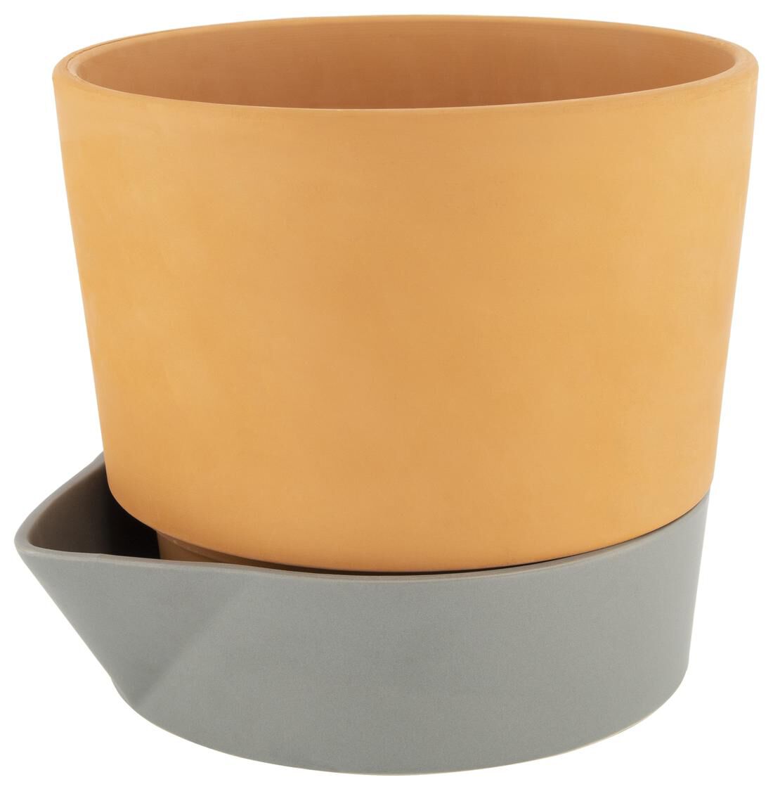 terracotta pots absorb water